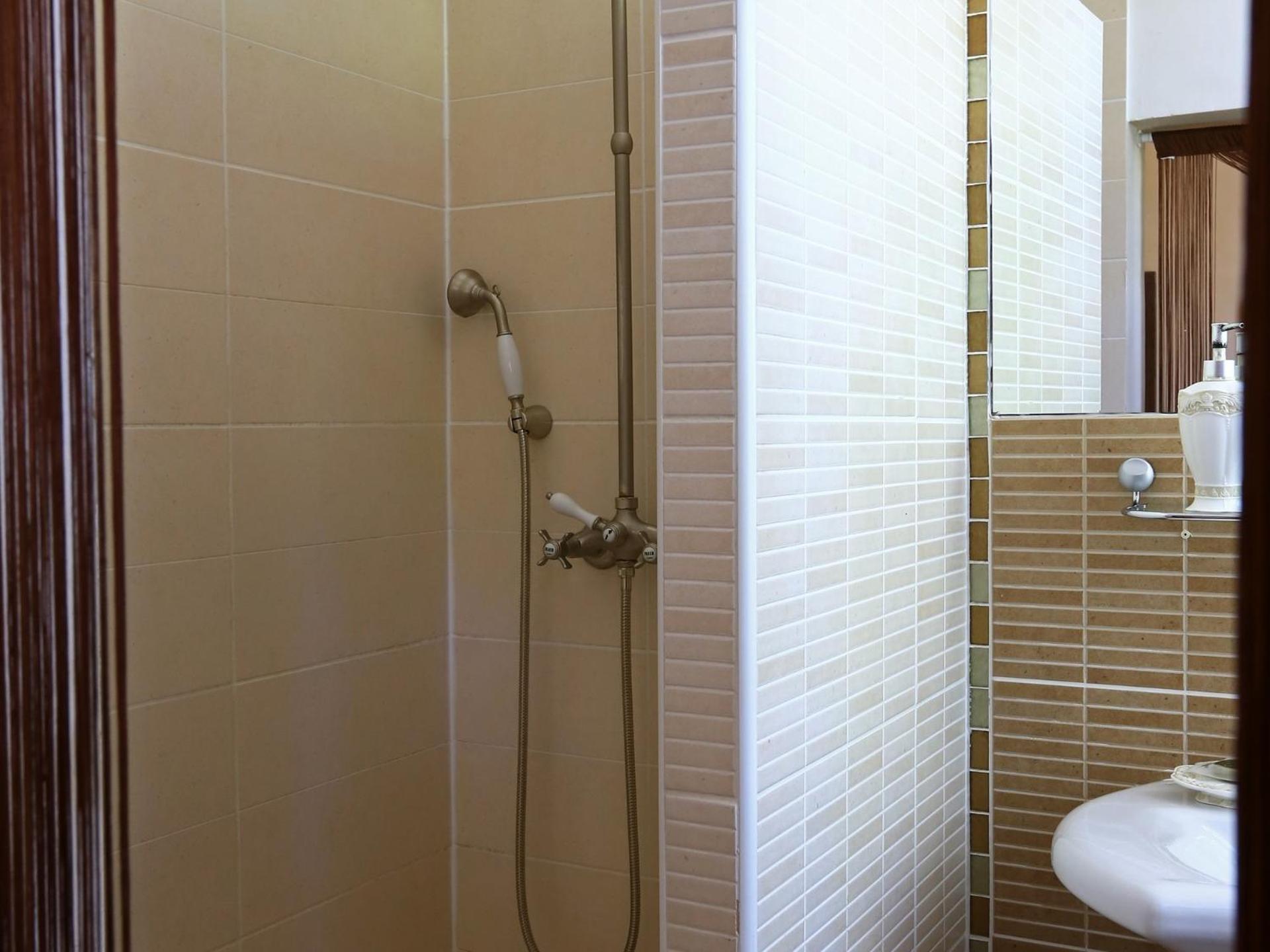 Bed and breakfast Domaine De Rhodes