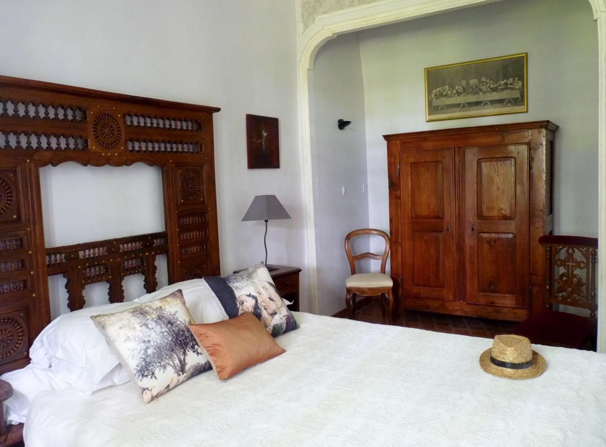 Domaine De Rhodes Bed and breakfast Aviñón