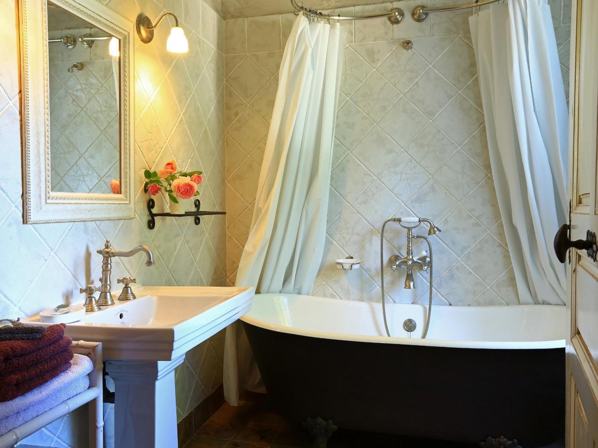 Domaine De Rhodes 3*