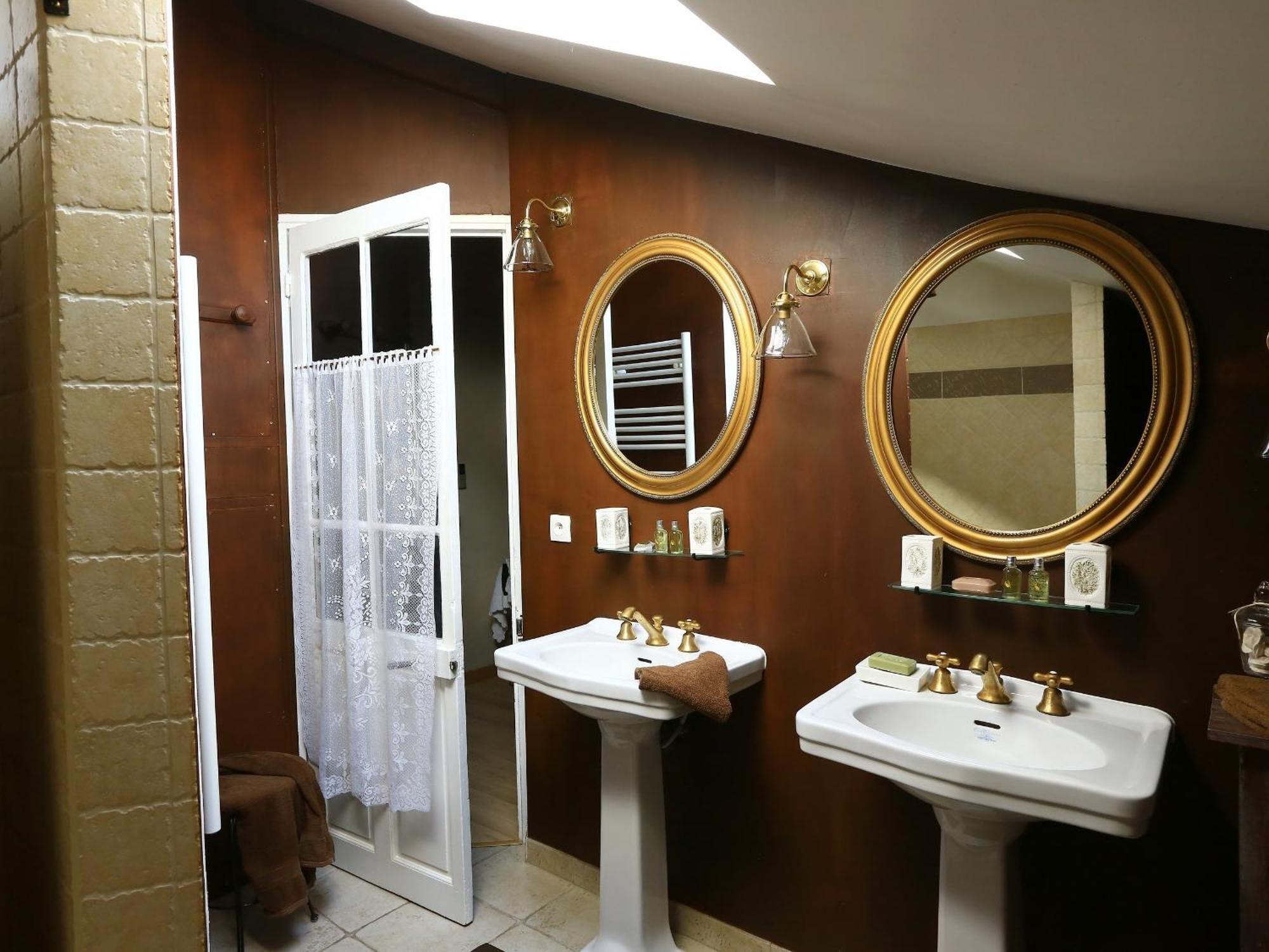 Domaine De Rhodes 3*