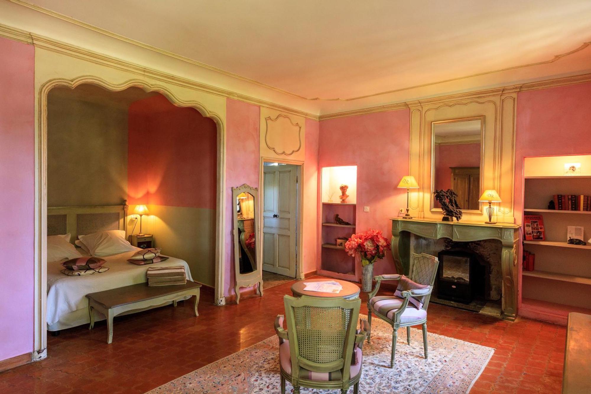 Domaine De Rhodes