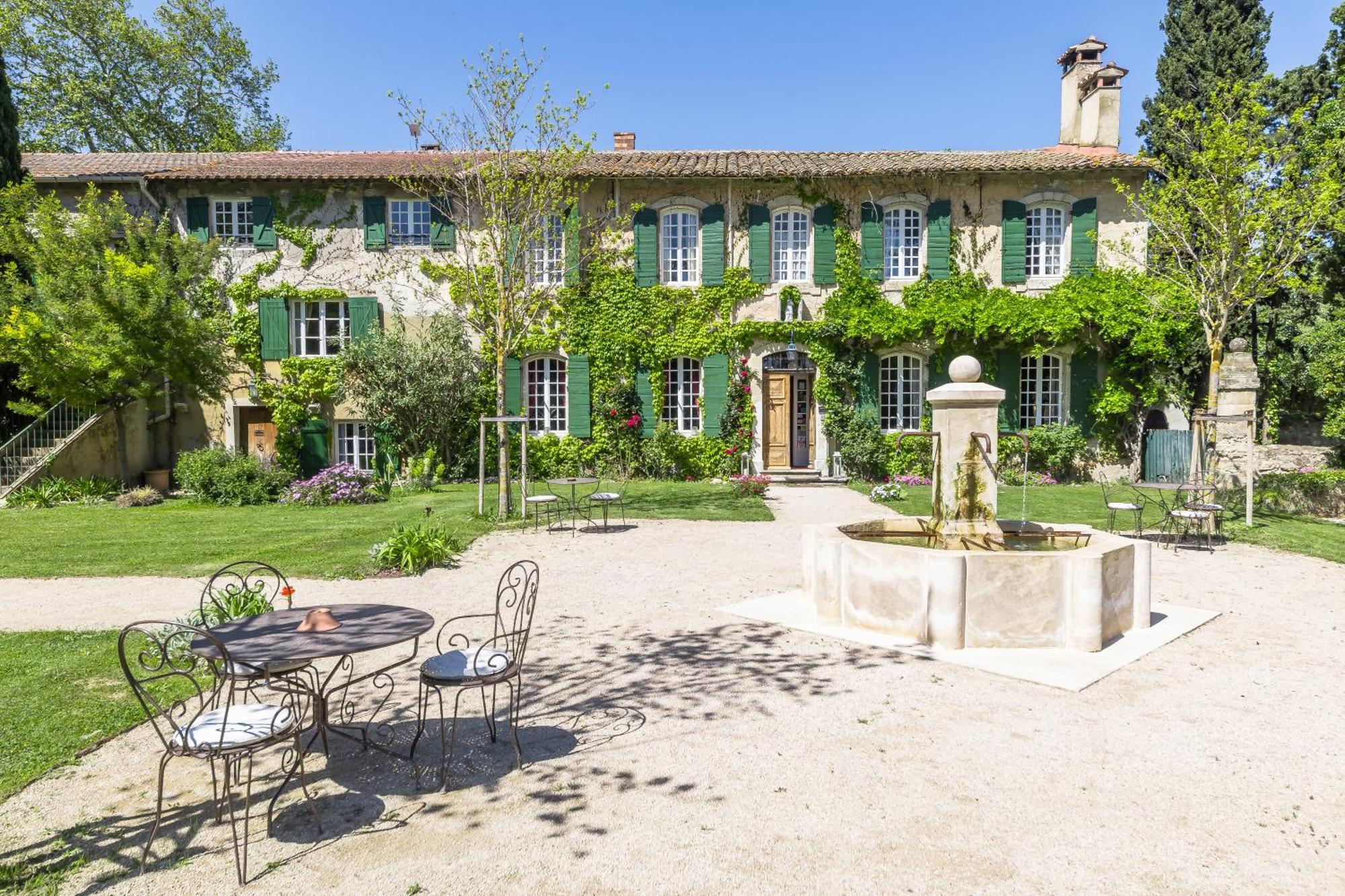 Domaine De Rhodes Avignon
