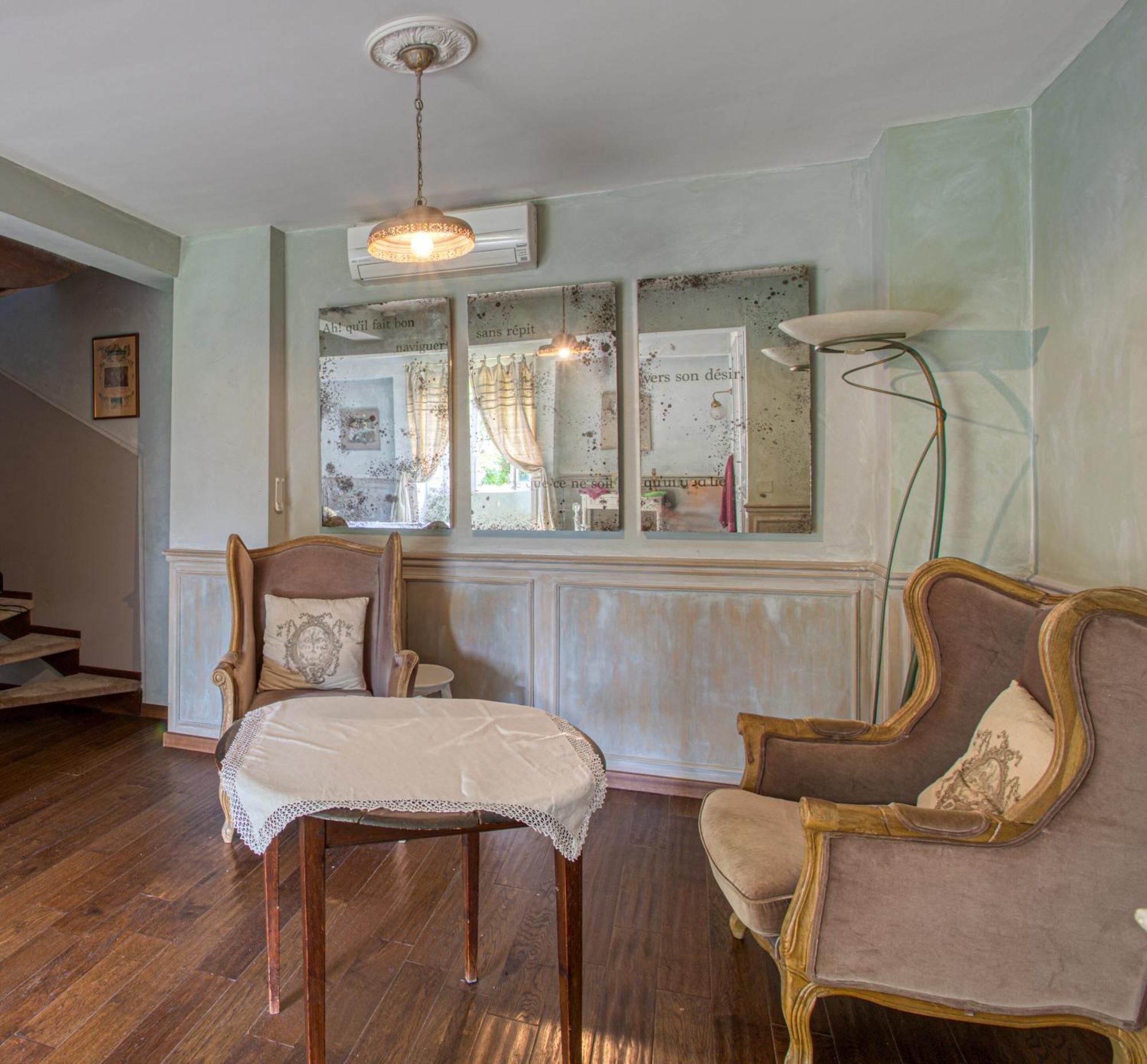 Domaine De Rhodes Bed & Breakfast 3*